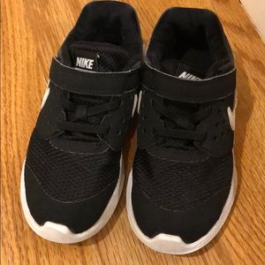 Nike kids shoes. Downshifter 7